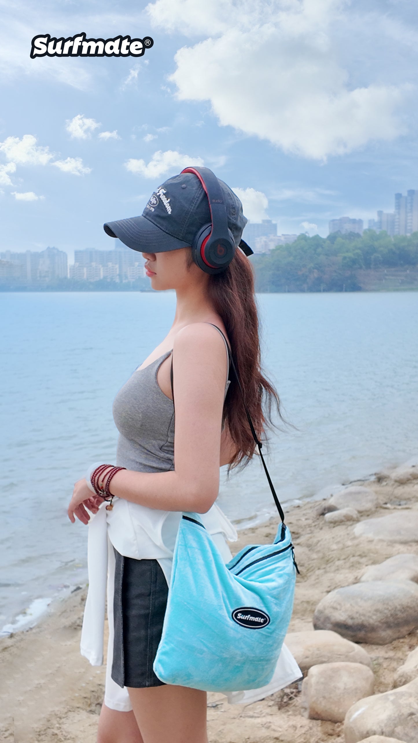 Surfmate - Poncho in a built-in bag