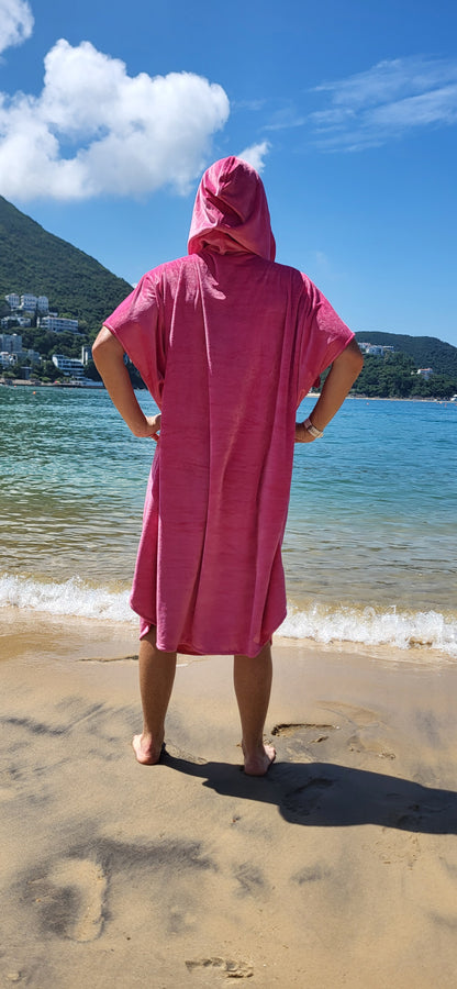 Surfmate poncho in a bag - monochrome shades